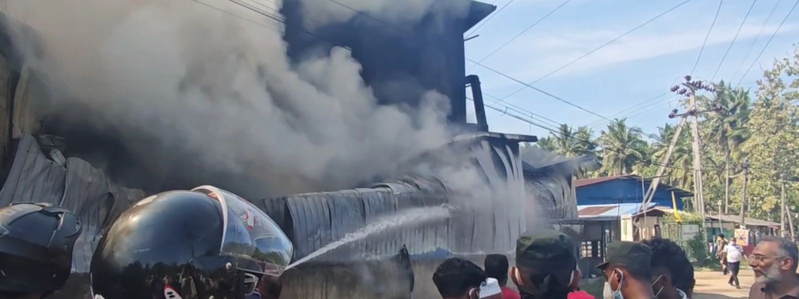 Fire Breaks Out at Factory in Paragahadeniya